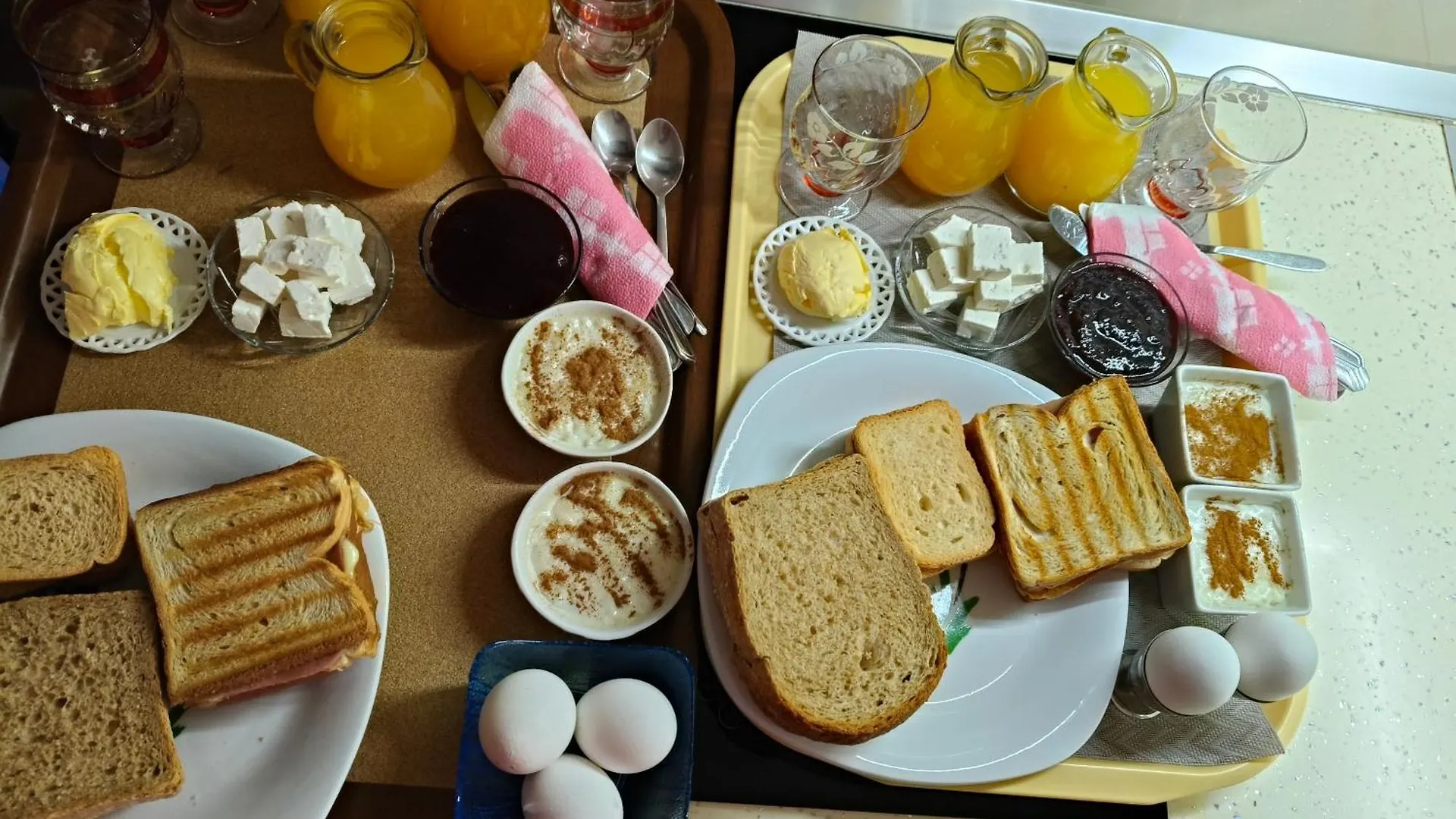 Ajilin Hotel Rooms Korce