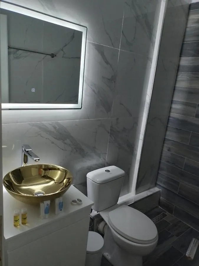 Ajilin Hotel Rooms Korce