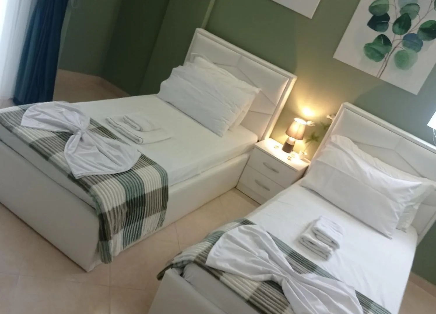 Ajilin Hotel Rooms Korce