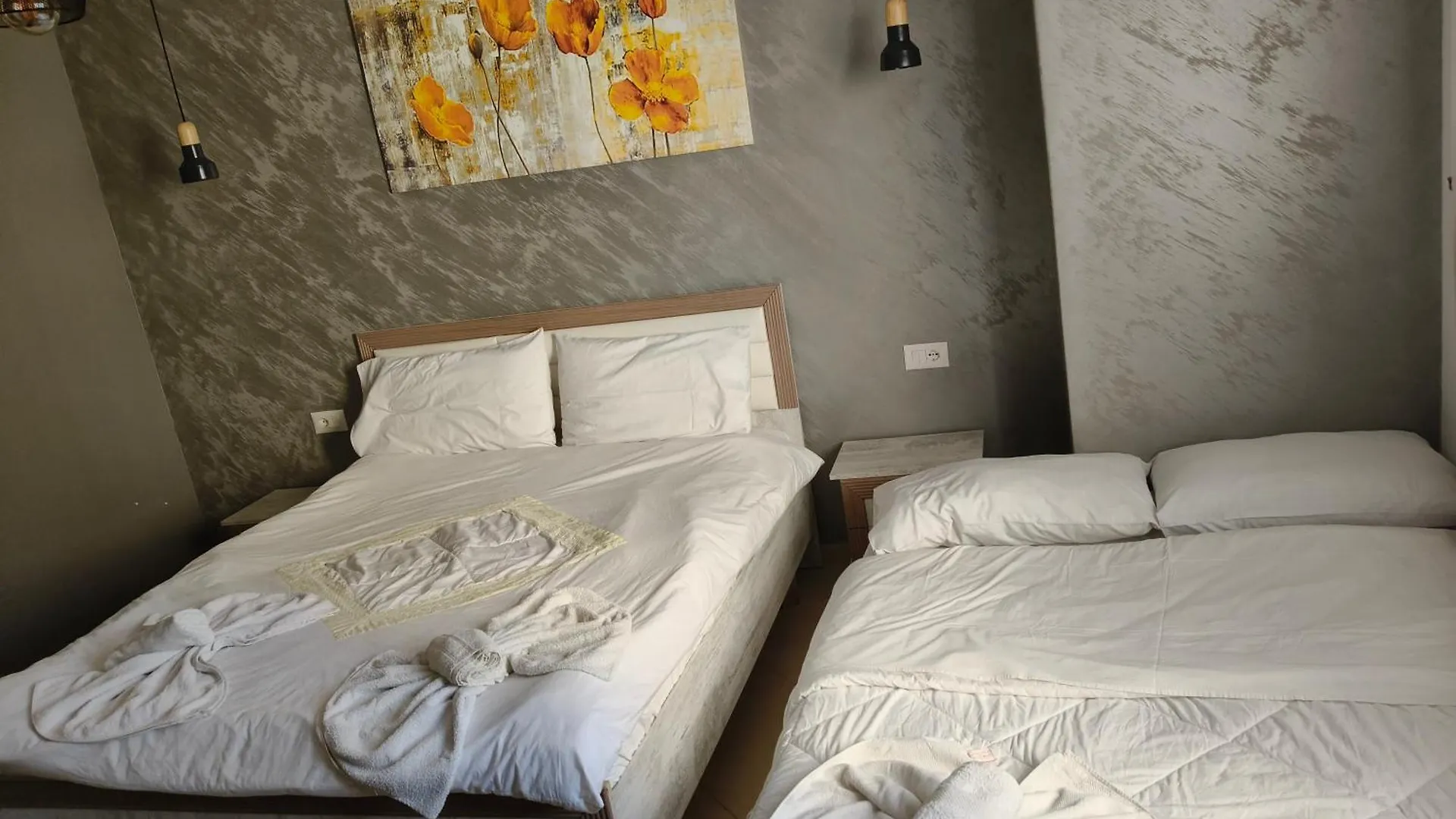 Ajilin Hotel Rooms Korce 0*,