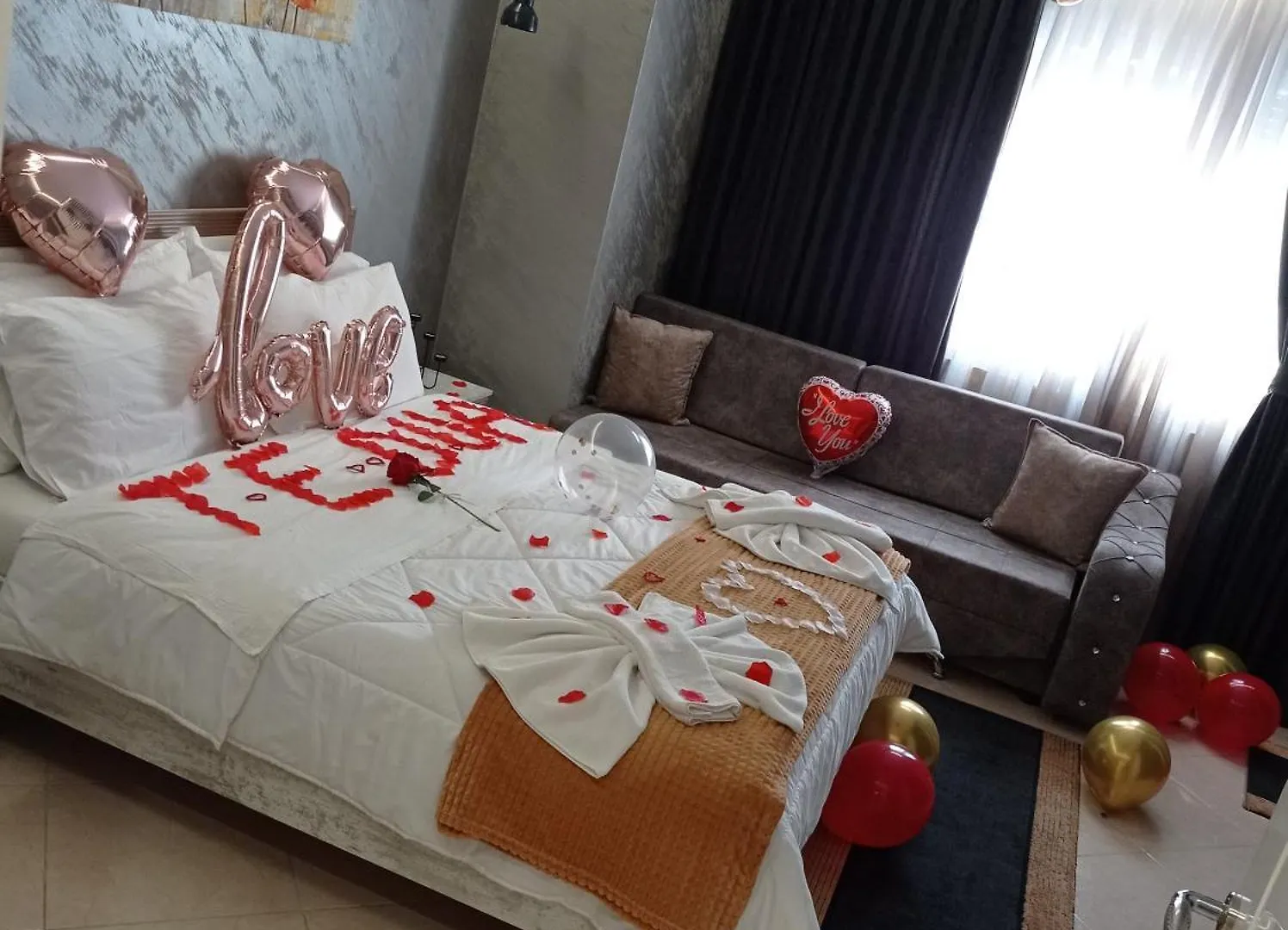 Ajilin Hotel Rooms Korce